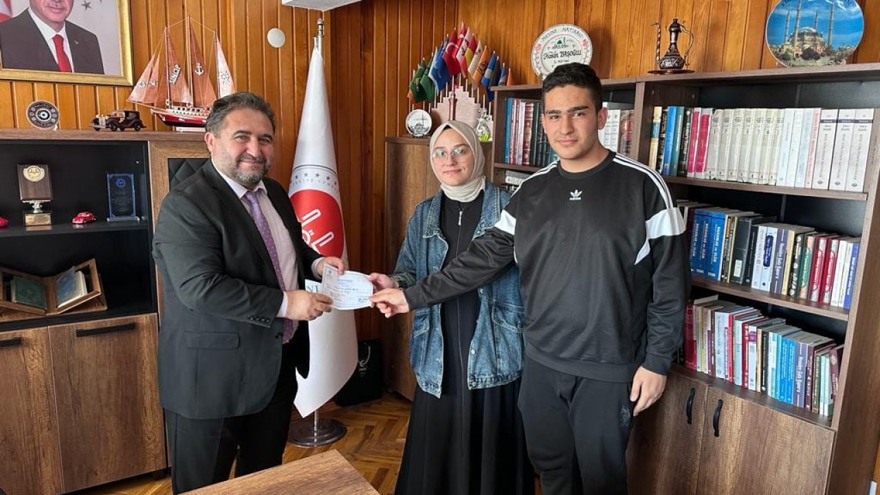 Öğrenciler kermes gelirini filistin İçin bağışladı