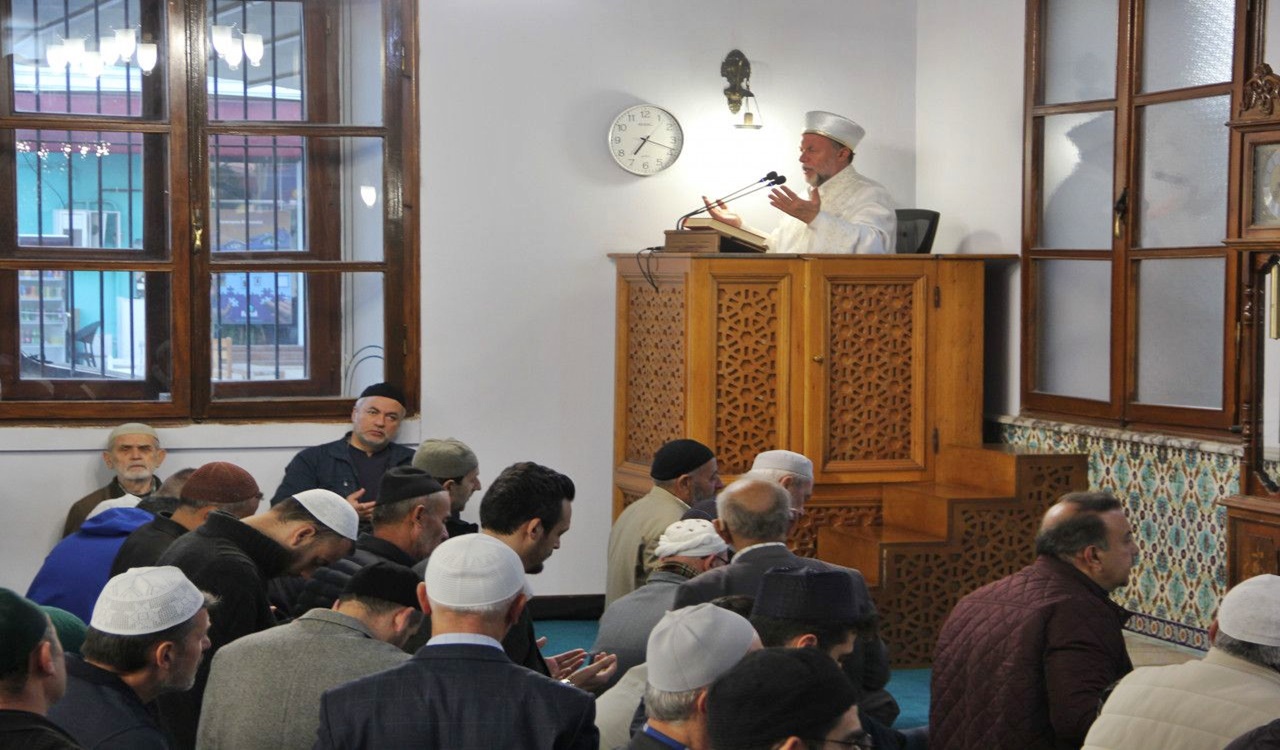 orhan gazi camisinde filistin İçin dua edildi