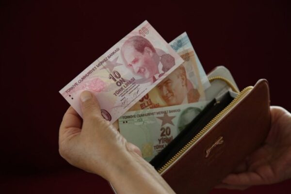 Ortaya Çıktı! Evde Bakım Maaşına Ocak 2024’te 2500 Liradan Fazla Zam Yapılabilir