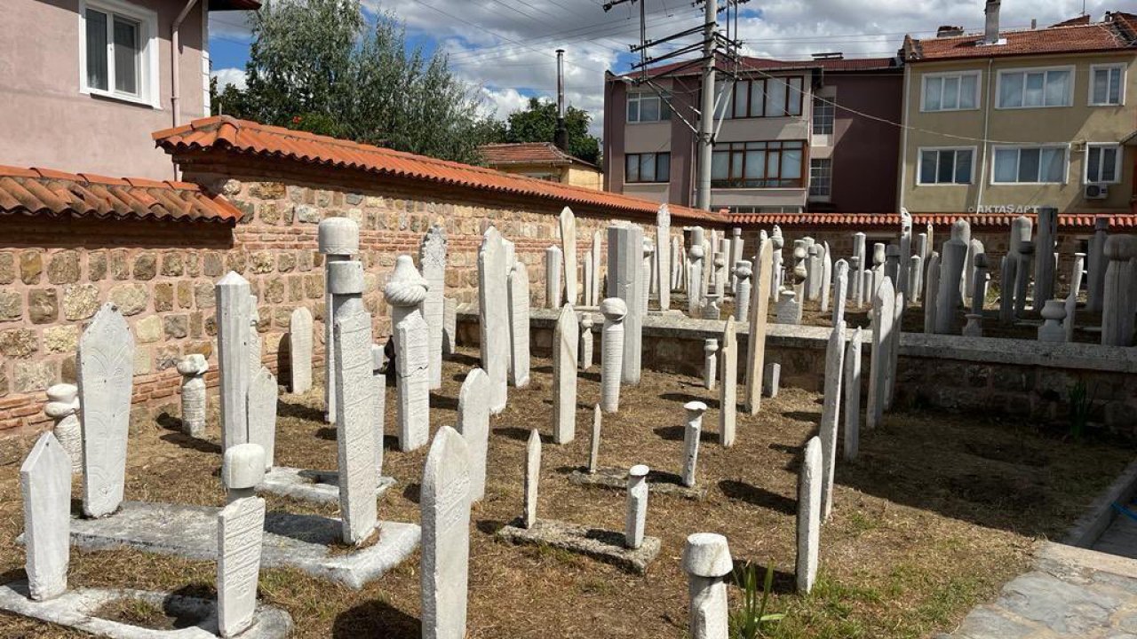 osmanlı dönemi mezarlıkları aslına uygun onarıldı