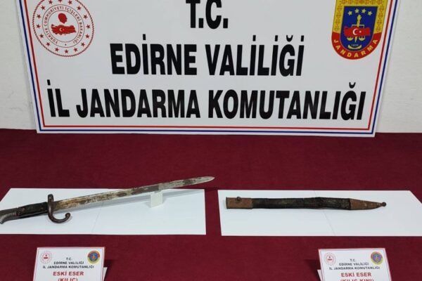 Osmanlı Dönemine Ait Kılıç Ve Kını Ele Geçirildi