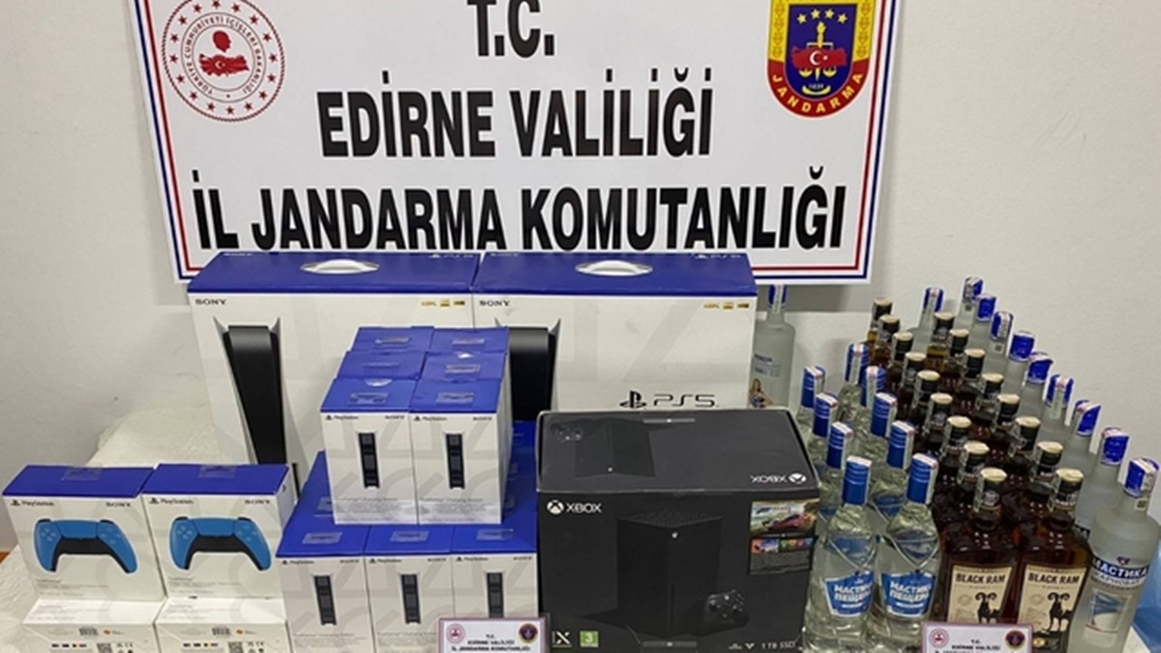 otobüste 38 Şişe İçki ve 3 oyun konsolu ele geçirildi