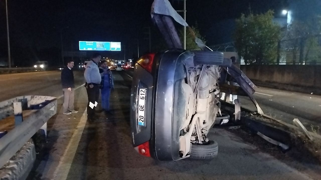 otomobil bariyere Çarptı 2 kişi yaralandı