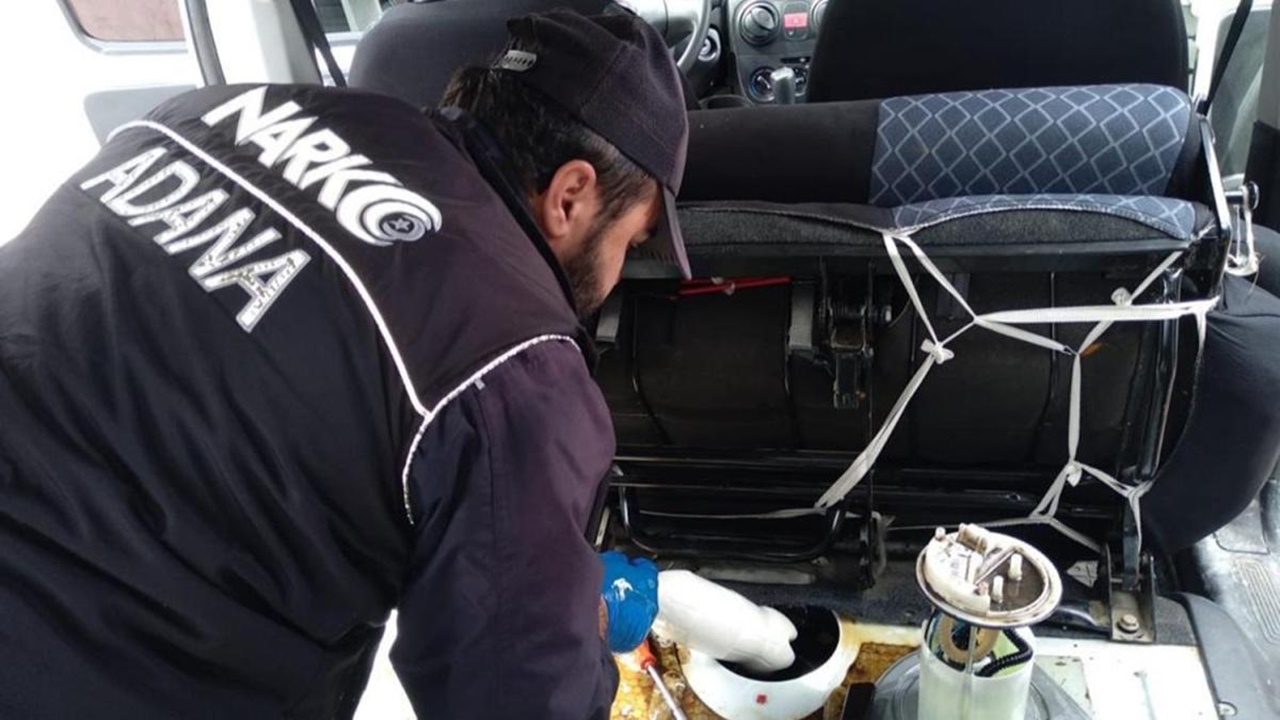 otomobilinde uyuşturucu bulunan 2 Şüpheli yakalandı
