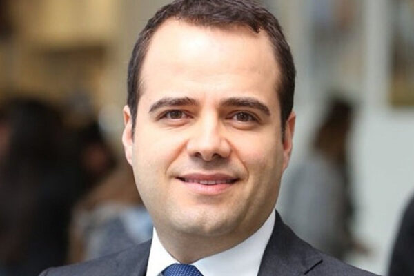 Özgür Demirtaş Akbank Yönetim Kurulundan İstifa Etti
