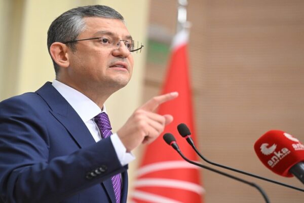 Özgür Özel CHP Genel Başkanlığı İçin Adaylığını Açıkladı