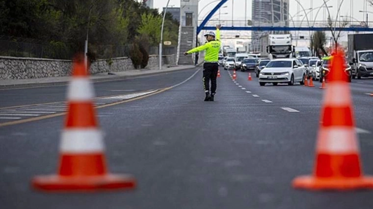 pazar günü yollar trafiğe kapatılıyor