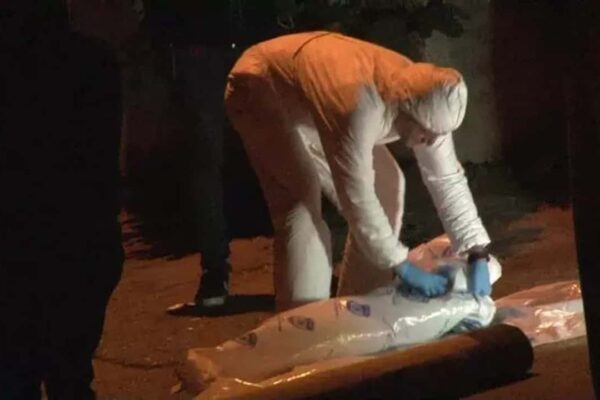 Pendik’te Halıya Sarılı Halde Ceset Bulundu