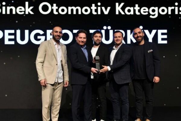 Peugeot Türkiye “2023 Yılının Binek Otomobil Markası” Ödülü Kazandı