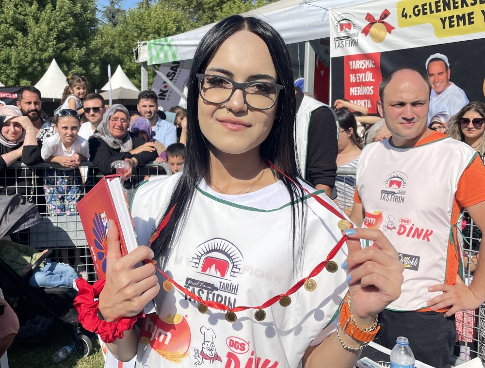 Pide Yeme Yarışması Düzenlenen Bursa İkinci Gastronomi Festivali Renkli Anlara Sahne Oldu