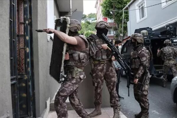PKK/KCK Operasyonu: 20 Şüpheli Gözaltında