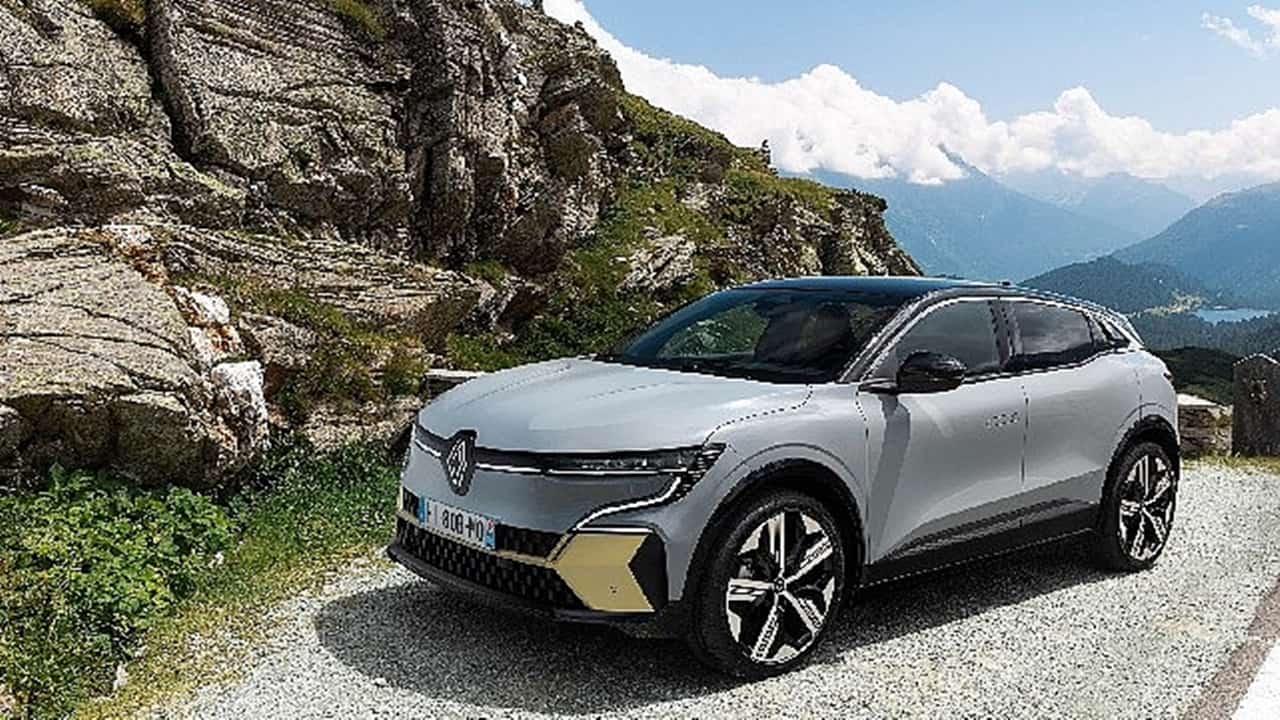 renault yeni megane e-tech yüzde 100 elektrikli modelini vanda tanıttı