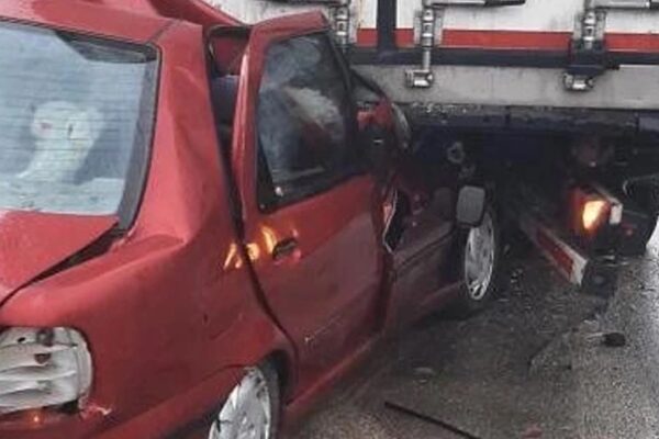 Reşadiye’de Tır İle Otomobilsı Kaza Sonucu 3 Kişi Hayatını Kaybetti