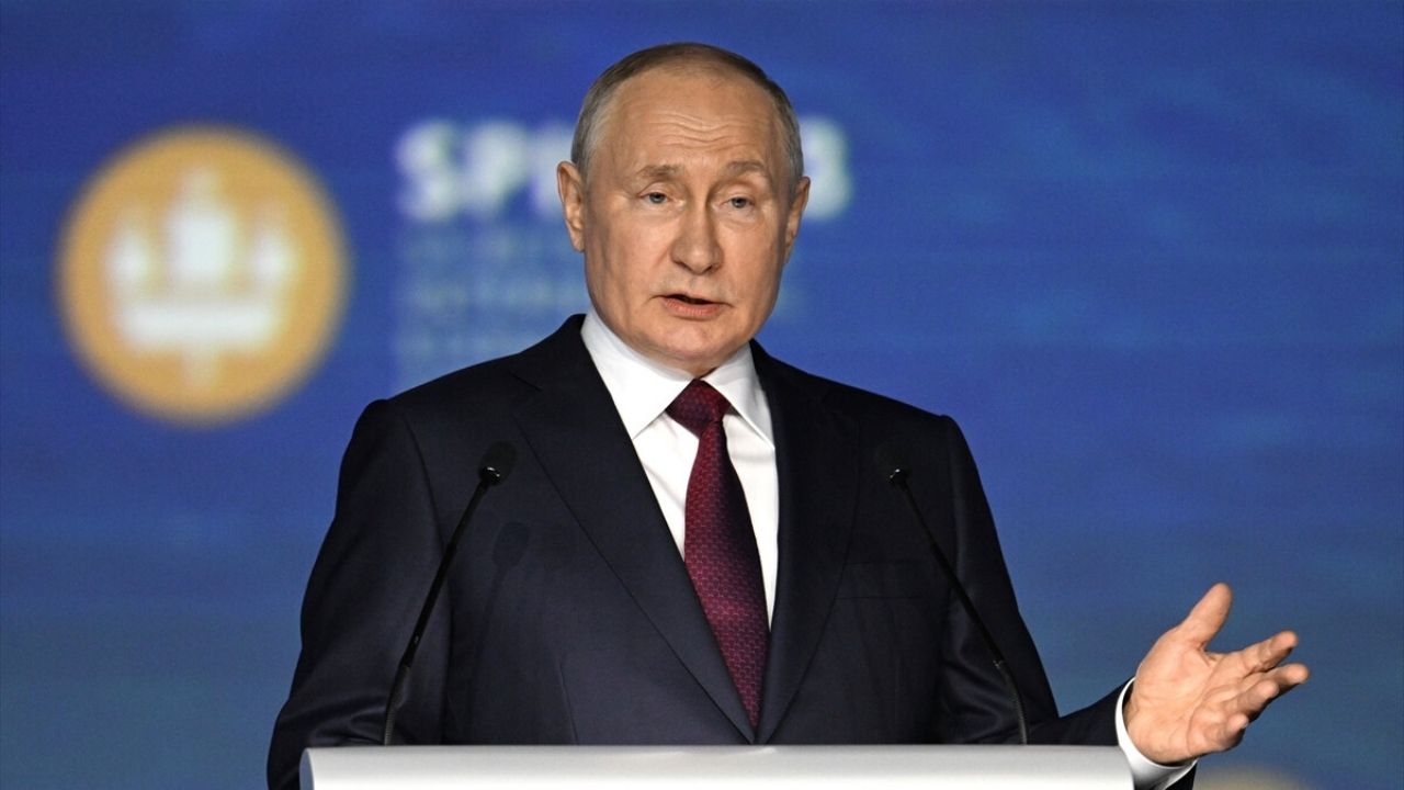 Rusya Devlet Başkanı Putinden Sıkıyönetim Kararı Geldi