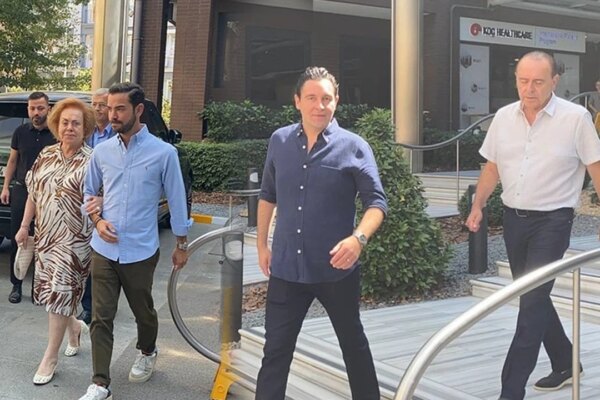 Sabancı Çiftinin Ziyaretçilerinin Arkası Kesilmiyor
