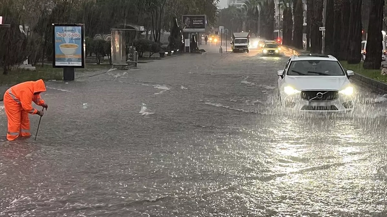 sağanak yağış nedeniyle mıhlı Çayı taştı