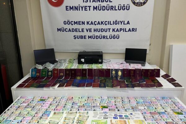 Sahte Pasaport Operasyonu: 6 Zanlı Tutuklandı