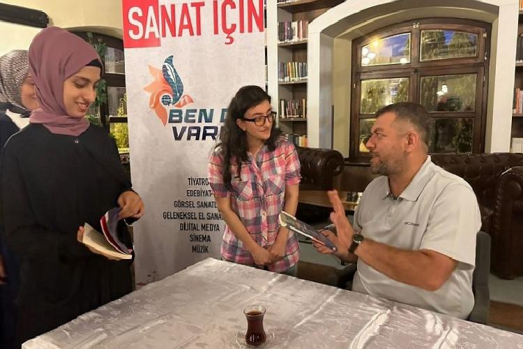 Şair kılıçarslan özel ihtiyaçlı okurlarıyla buluştu