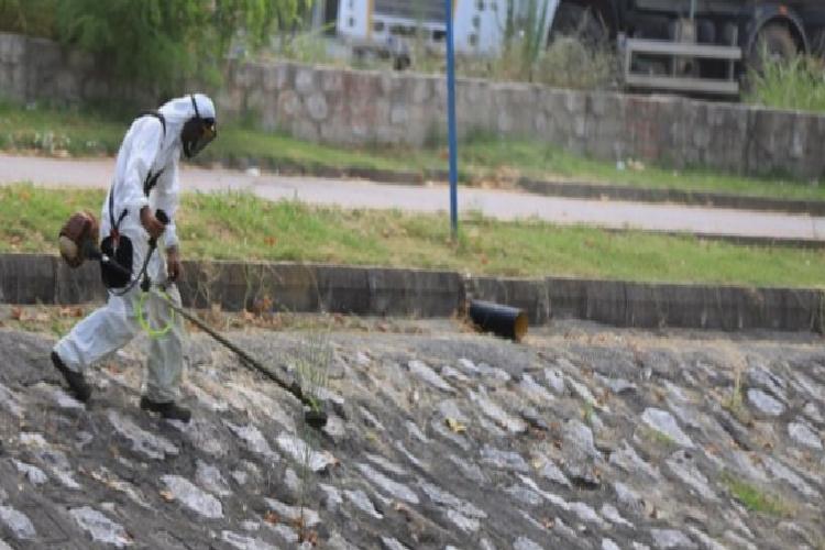 sakarya belediyesi Çark deresini temizledi