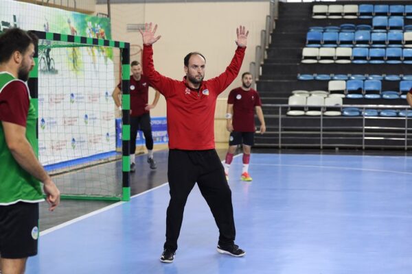 Sakarya Büyükşehir Belediyespor Hentbol Takımı, Spor Toto Maçına Hazırlanıyor!