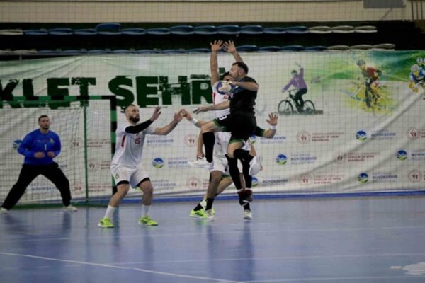 Sakarya Büyükşehir Belediyespor İkinci Yarı Hazırlıklarını Sürdürdü