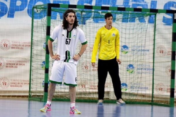 Sakarya hentboluna Karaçay Türkü transfer