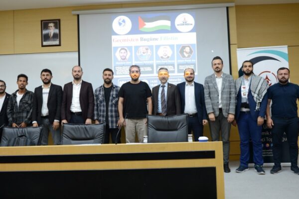 Sakarya Üniversitesinde “Geçmişten Bugüne Filistin Paneli” Düzenlendi
