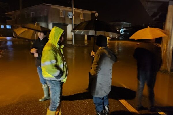 Sakarya’da Etkili Olan Sağanak Taşkınlara Neden Oldu