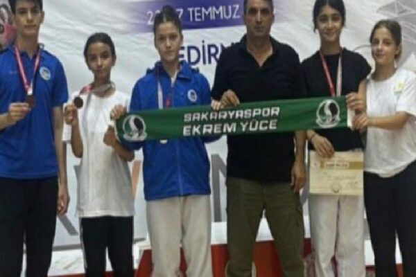 Sakaryalı taekwondocular yarı finalde