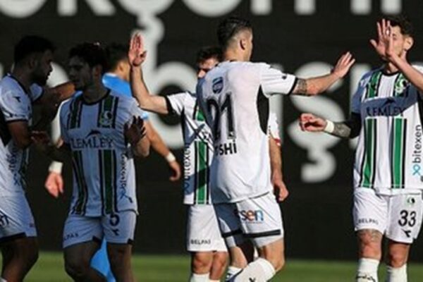 Sakaryaspor, Tuzlasporu Deplasmanından Galip Ayrıldı