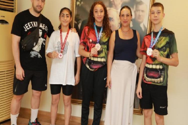 Şampiyon atletlerden selçuk belediyesine ziyaret