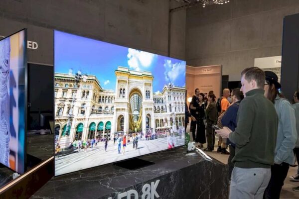 Samsung IFA 2023’te Yenilikçi Ekran Serilerini ve Taşınabilir Projektörü Tanıttı