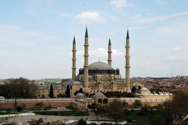 Selimiye Camii Restorasyon Çalışmalarında Ziyaretçilerini Ağırlamayı Sürdürüyor