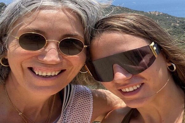 Serenay Sarıkaya’nın Annesi Yasak Aşk Yaşıyor! Bakın Kiminle