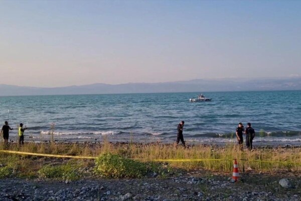 Serinlemek İçin Girdiği Göl Hayatına Sebep Oldu