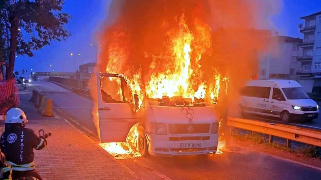 servis minibüsü küle döndü