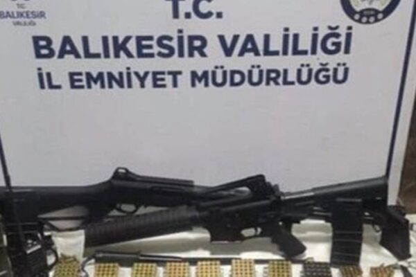 Silah Kaçakçılığı Operasyonunda 9 Şüpheli Yakalandı