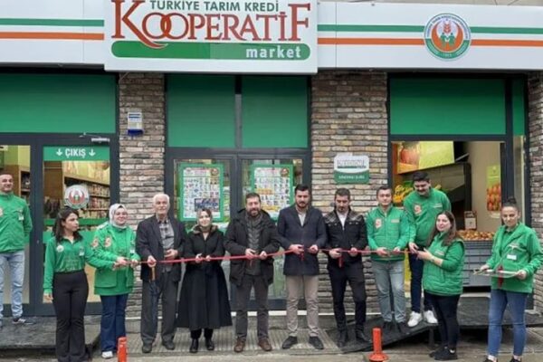 Sındırgı’da Tarım Kredi Kooperatif Market Açıldı
