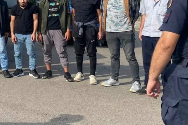 Sınırı Geçmeye Çalışan 72 Göçmen Yakalandı