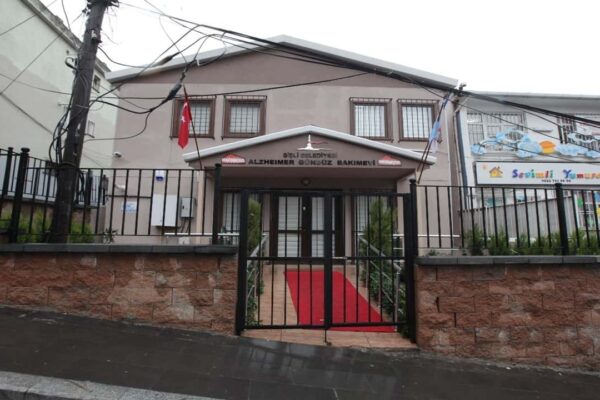 Şişli’de Dünya Alzheimer Günü’nde Alzheimer Gündüz Bakım Evi Açıldı