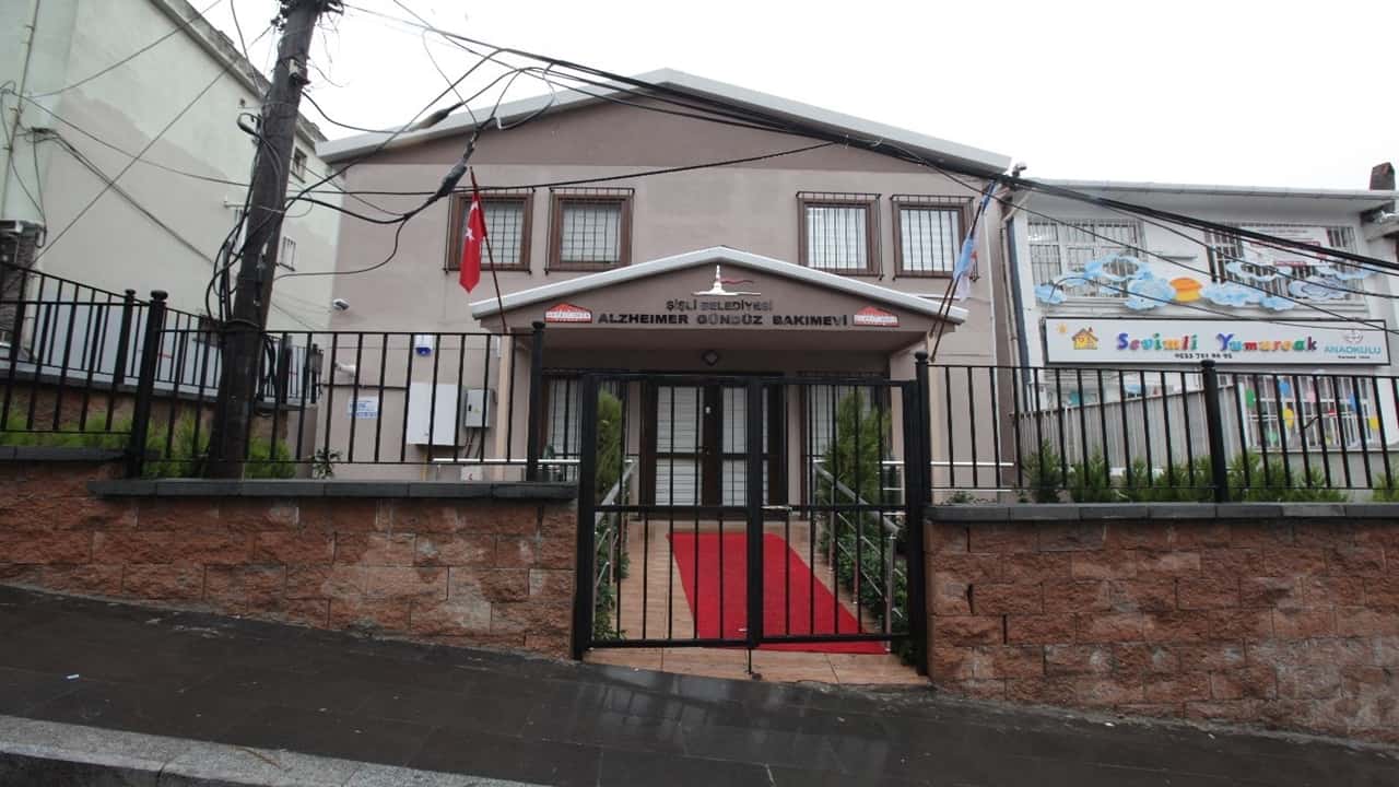 Şişlide dünya alzheimer gününde alzheimer gündüz bakım evi açıldı