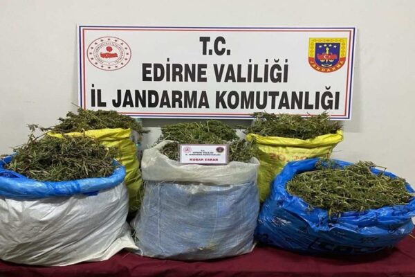 Şişme Botta 33 Kilo 250 Gram Esrar Bulundu