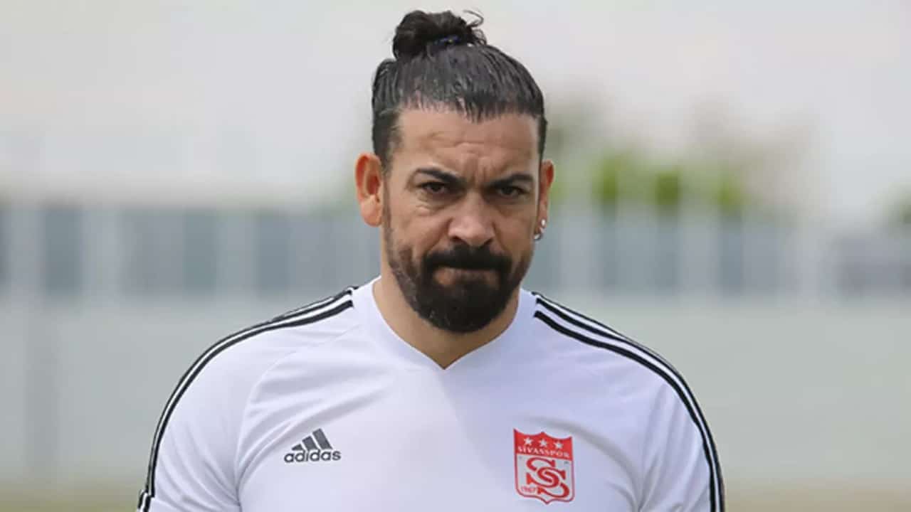 Sivasspor Servet Çetin ile Görüşmelere Başladı 