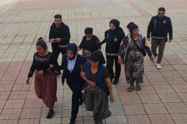 Sıvı Yağ ve Tencere Hırsızlığı Yapan 4 Kadın Tutuklandı