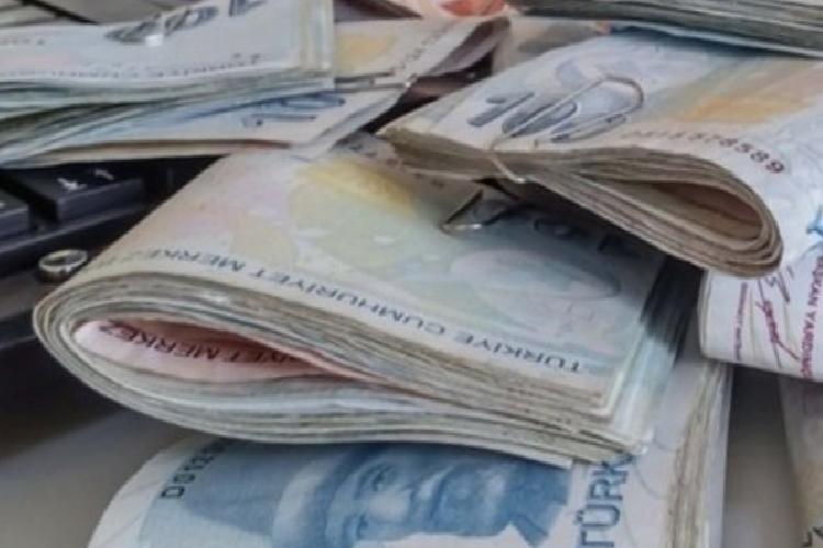 son gün yoğunluğu sistemi çökertti gİb ve sgk ödeme ekranları açılmıyor