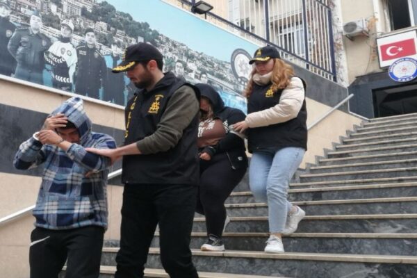 Sosyal Medyada Müstehcen Yayın Yapan 6 Kişi Gözaltına Alındı