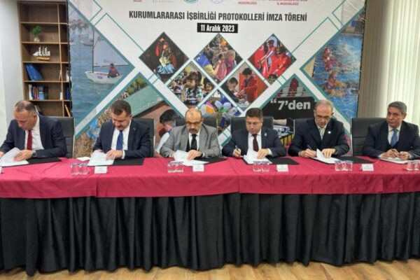 Sporculara Malzeme Desteği Yapıldı
