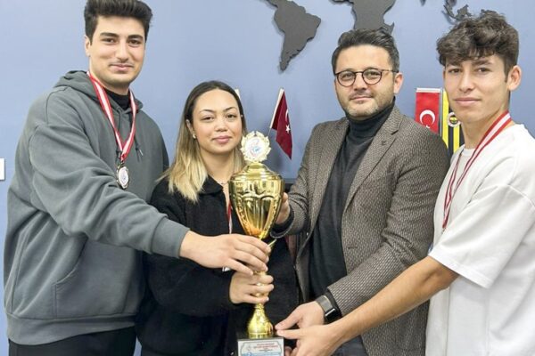 SUBÜ Gastronomi Öğrencilerinden Dünya Aşçılar Şampiyonası’nda Büyük Başarı