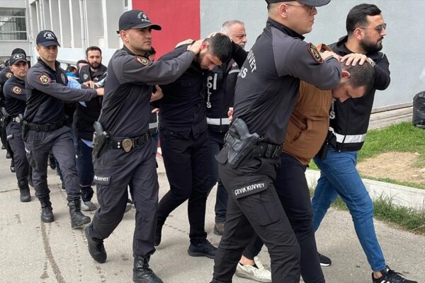 Suç Örgütü Soruşturmasında 22 Şüpheli Tutuklandı