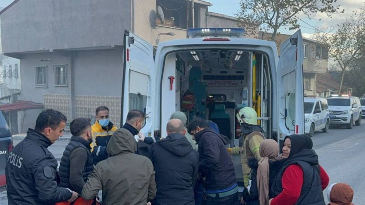 sultangazide bir binada yangın Çıktı